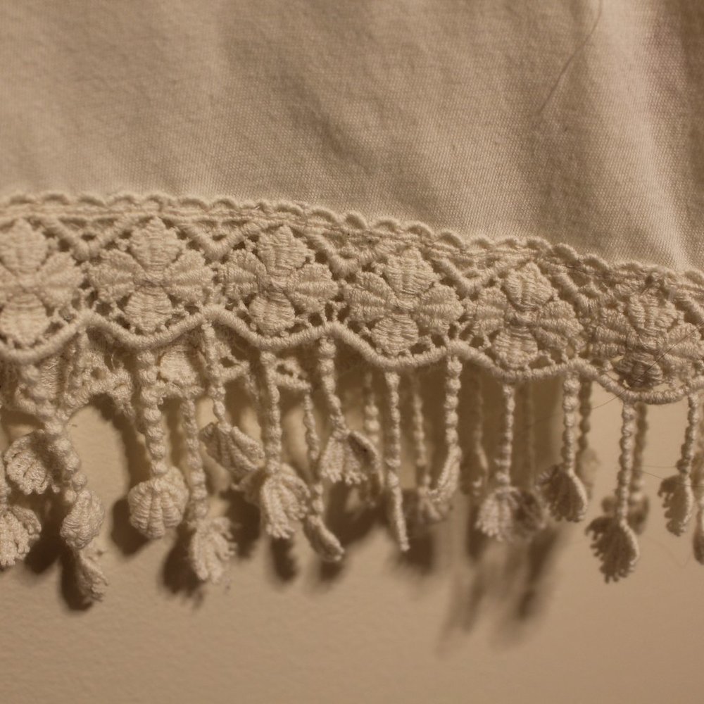 Arizona Jeans White Embroidered Tassels Tank Top - Picture 6 of 7